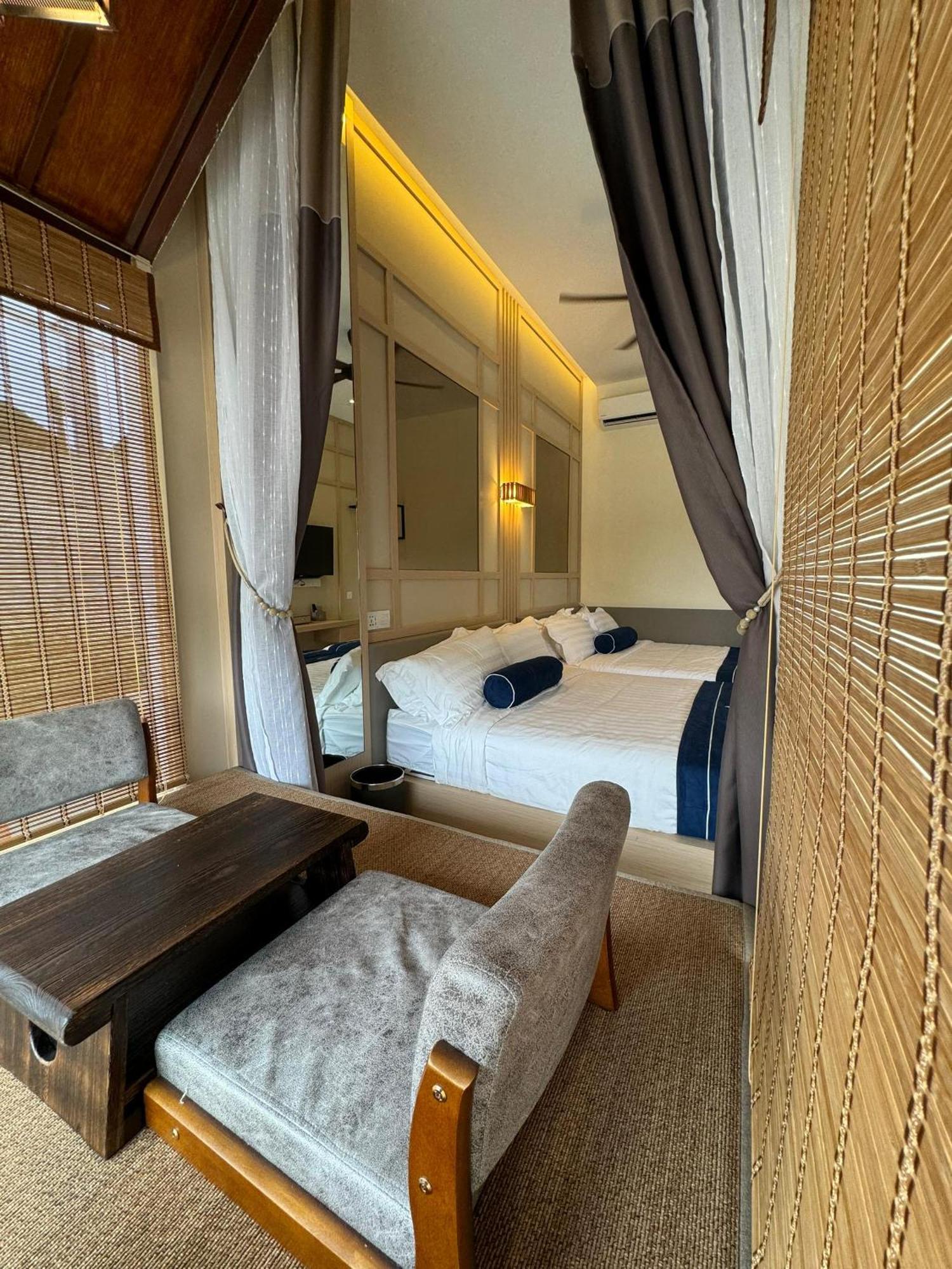 איפוה Muzi Boutique Hotel מראה חיצוני תמונה