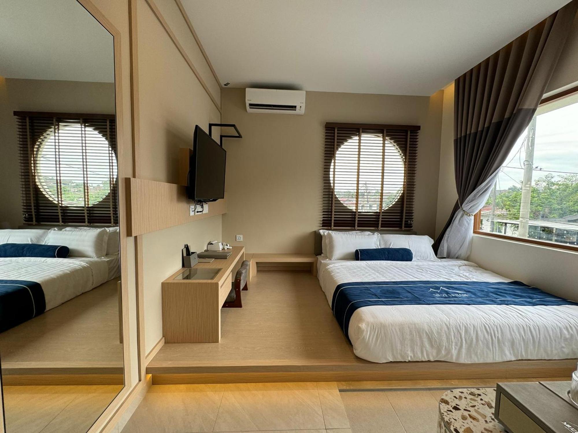 איפוה Muzi Boutique Hotel מראה חיצוני תמונה