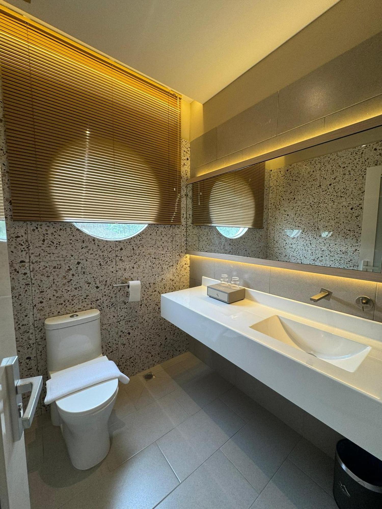 איפוה Muzi Boutique Hotel מראה חיצוני תמונה
